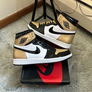 Jordan 1 “Patent Gold Toe”